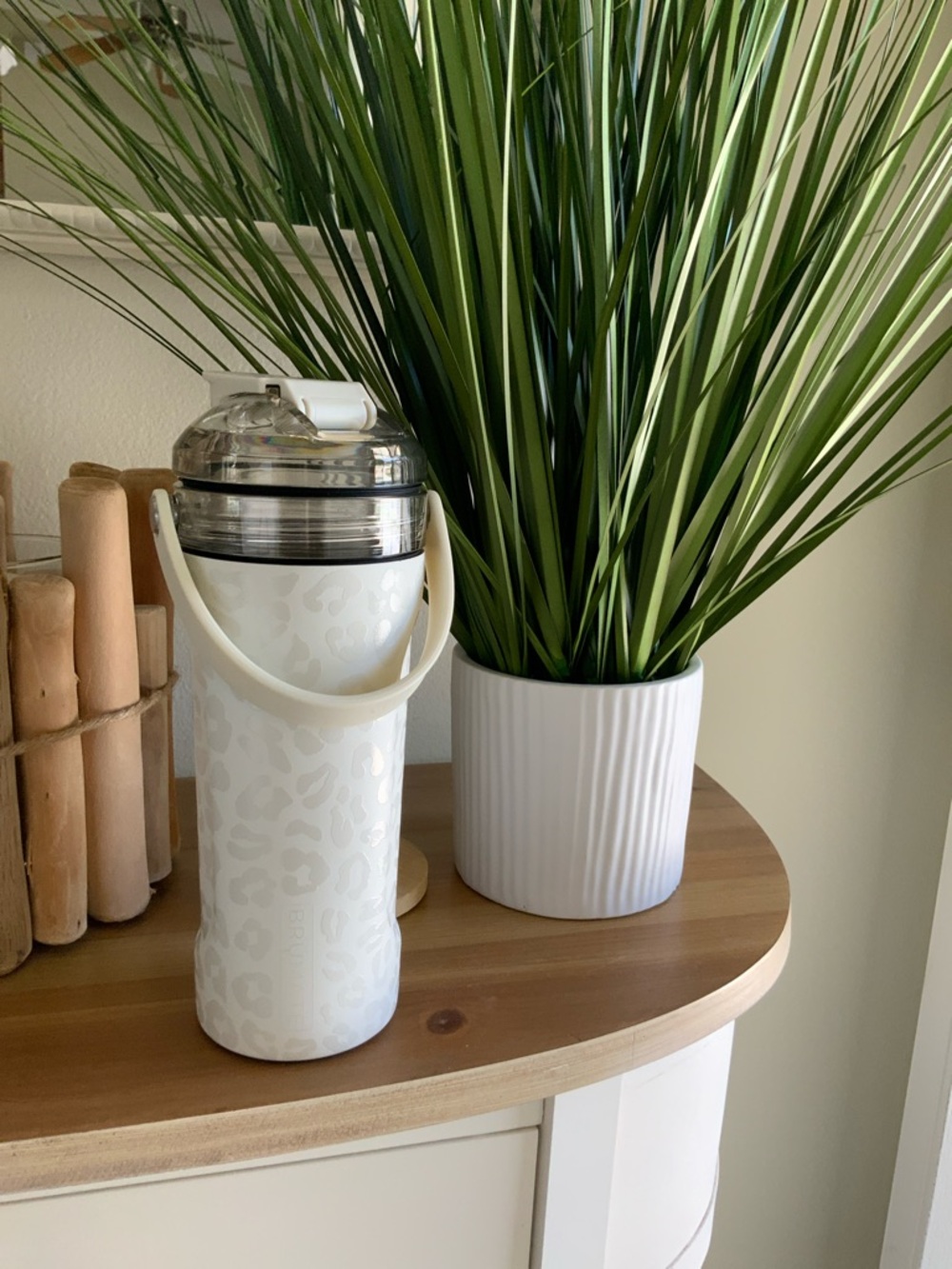 BruMate *Limited Edition* White Leopard Mulitshaker